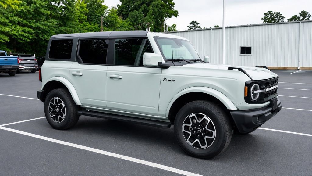 2024 Ford Bronco Outer Banks 4x4's photo