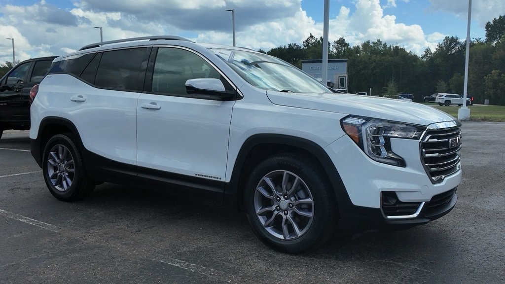 Used 2023 GMC Terrain SLT SUV