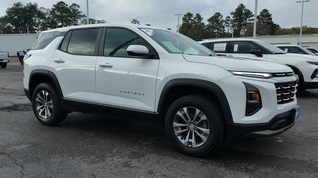 2025 Chevrolet Equinox LT's photo