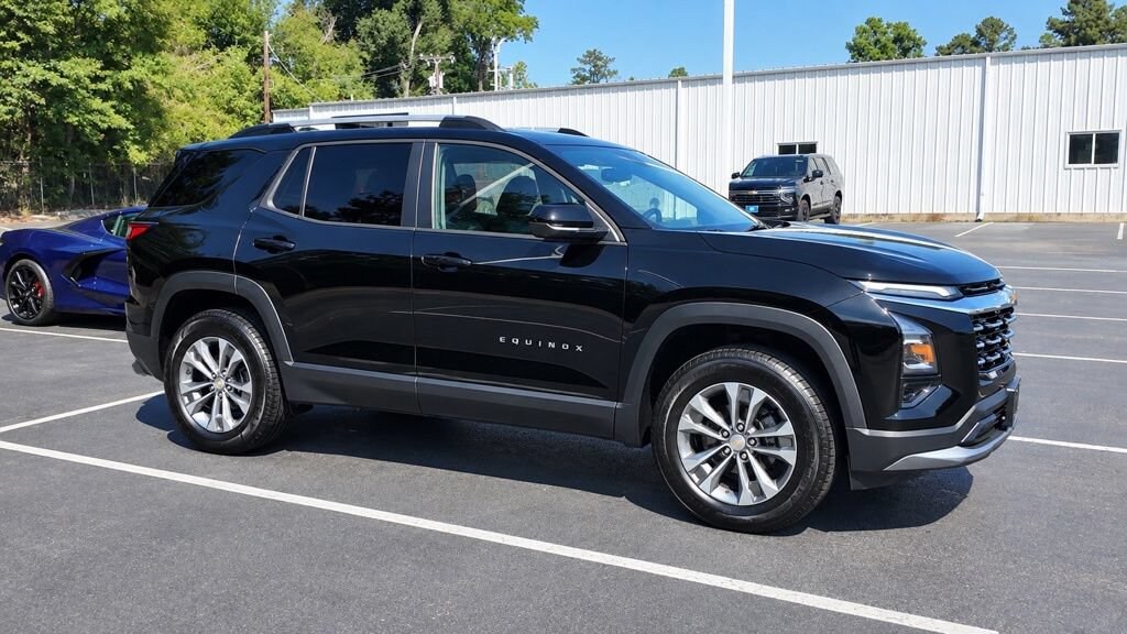 Used 2025 Chevrolet Equinox LT SUV