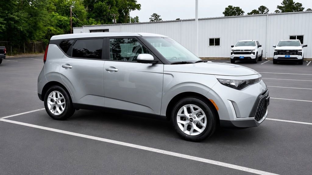 Used 2025 Kia Soul S