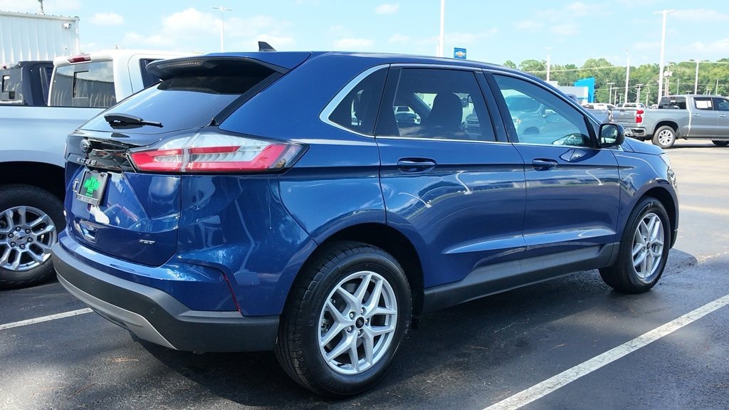 2024 Ford Edge SEL photo 3