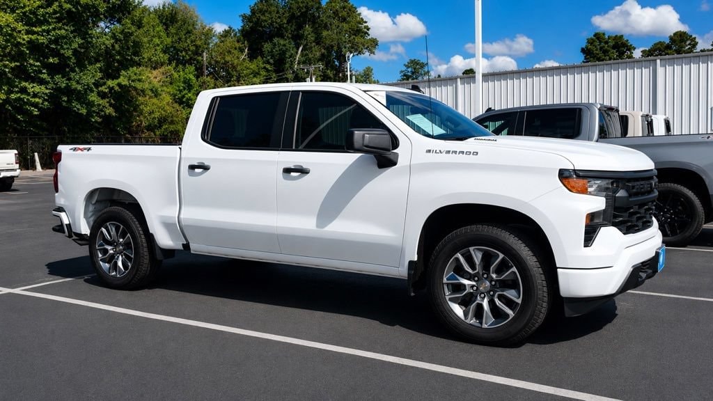Used 2025 Chevrolet Silverado 1500 Custom