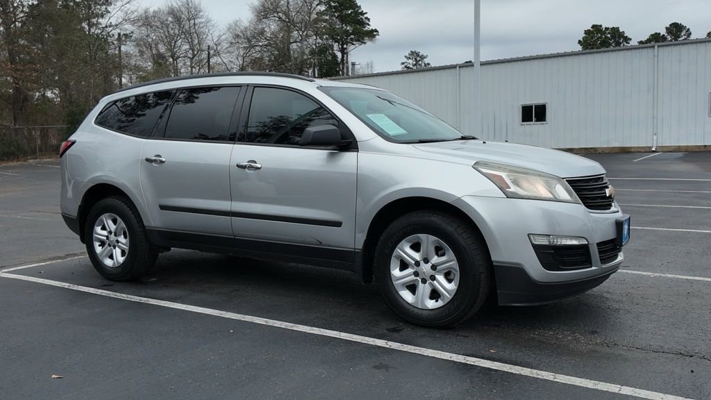 Used 2015 Chevrolet Traverse LS SUV