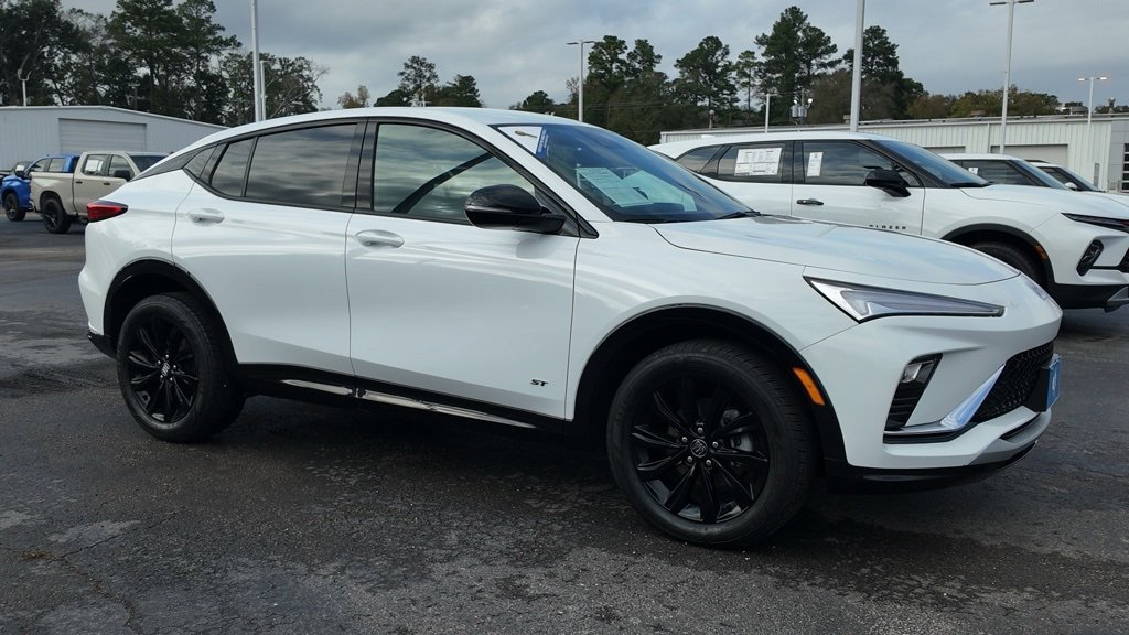 2025 Buick Envista Sport Touring's photo