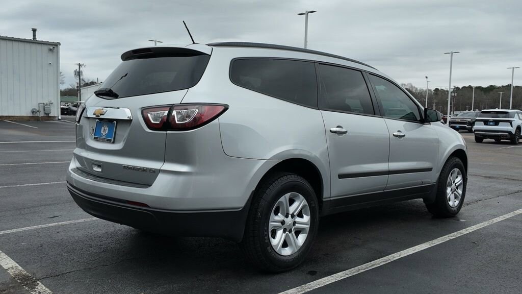 Used 2015 Chevrolet Traverse LS SUV