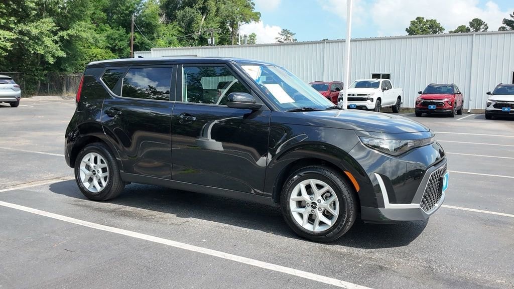 2025 Kia Soul 2.0L LX IVT's photo