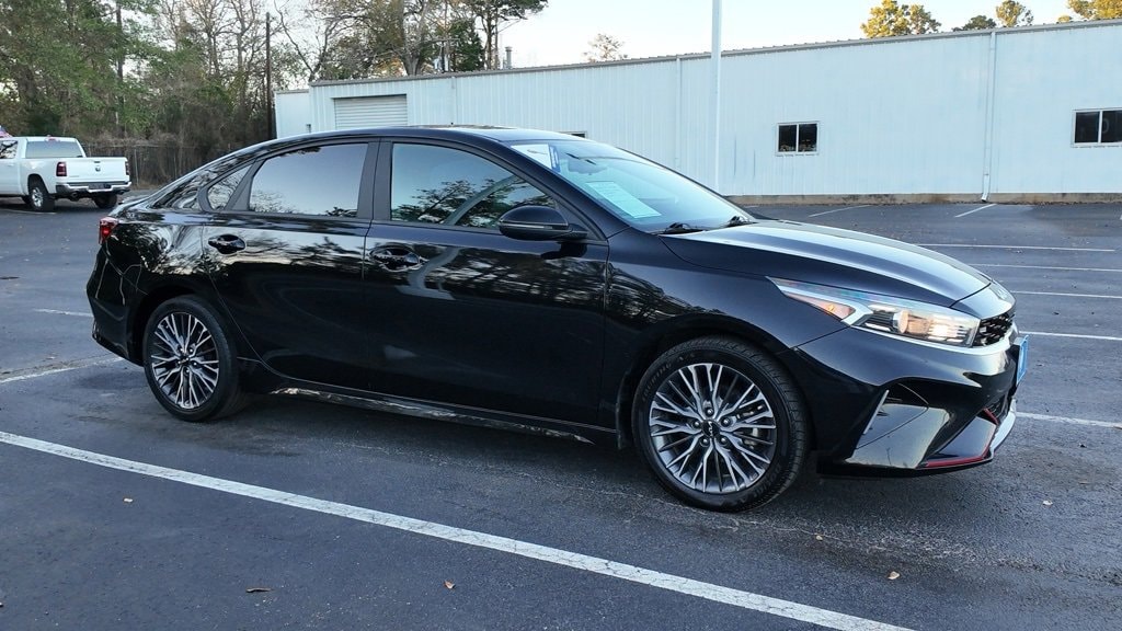 2023 Kia Forte GT-Line's photo