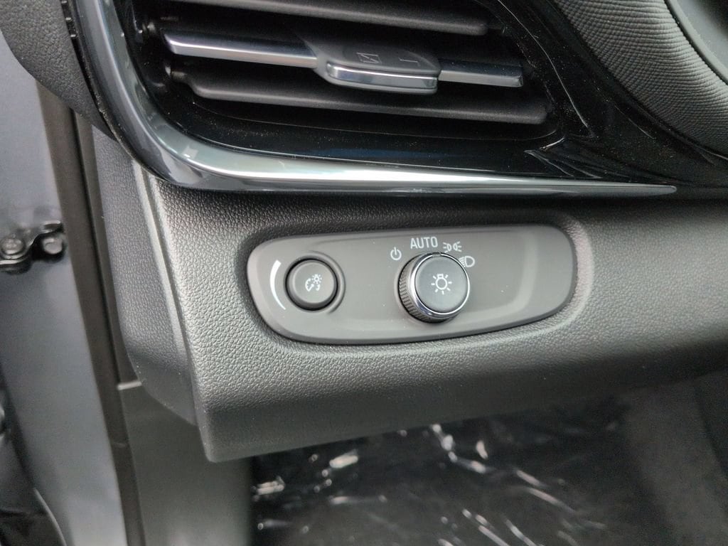 2026 Buick Envista Sport Touring - Photo 19