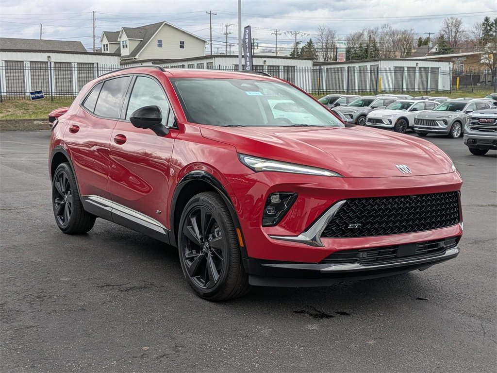 2025 Buick Envision Sport Touring photo 3