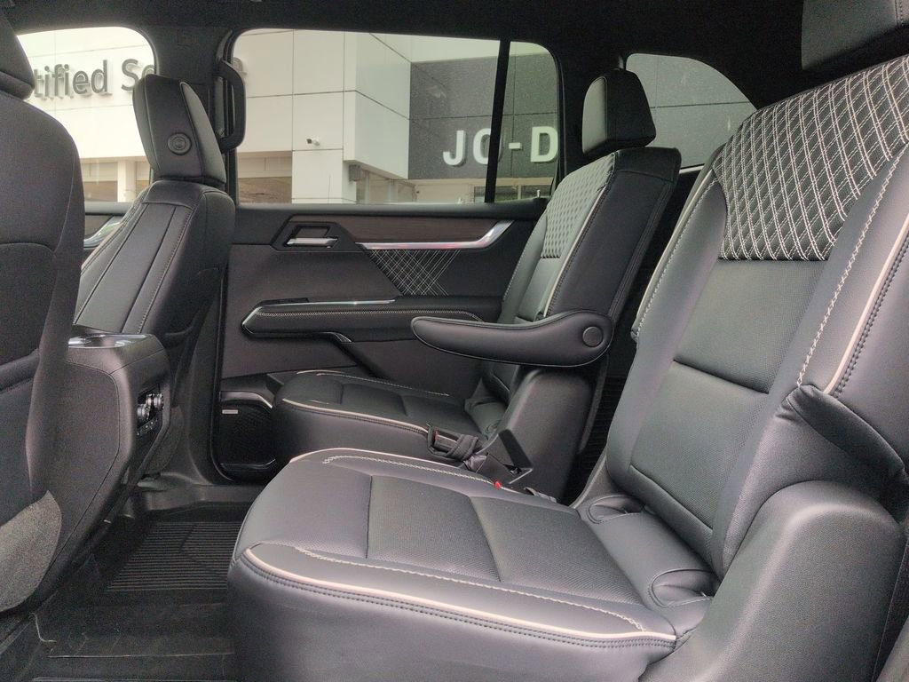 2026 GMC Acadia Denali - Photo 15
