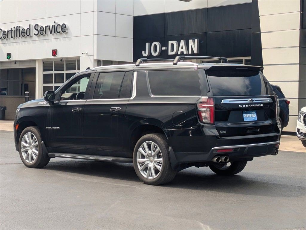2021 Chevrolet Suburban High Country photo 3
