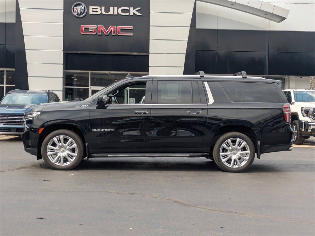 2021 Chevrolet Suburban High Country photo 2