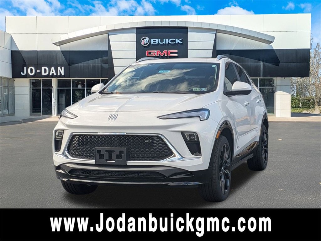 2026 Buick Encore GX Sport Touring's photo