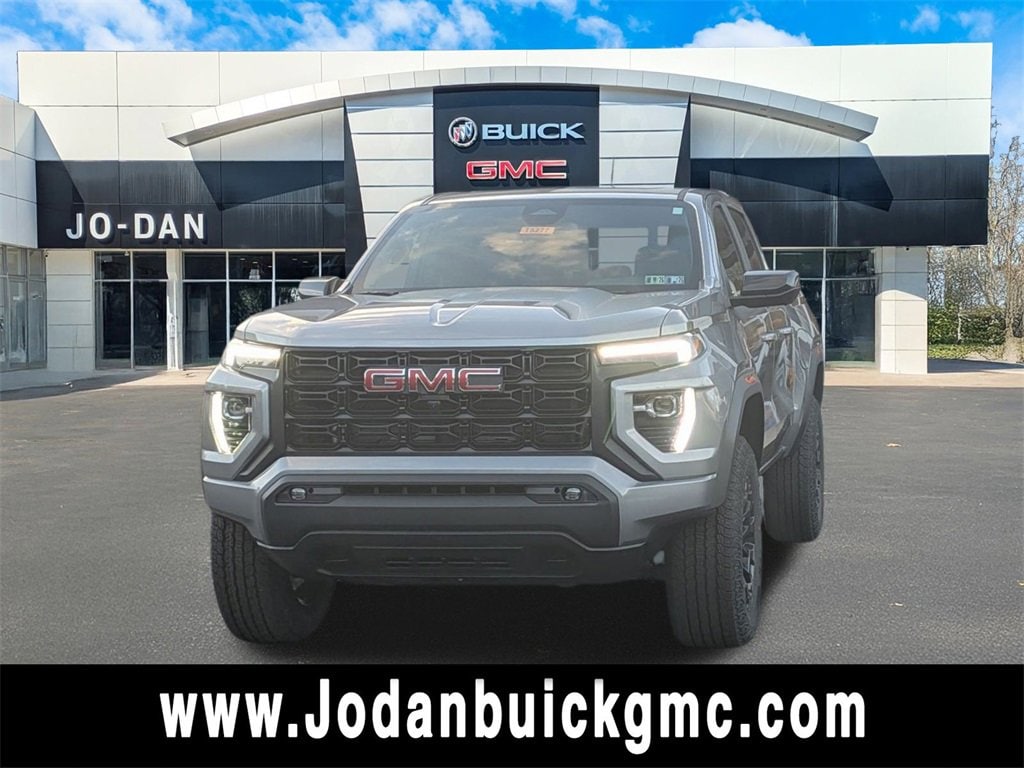 2026 GMC Canyon Elevation's photo