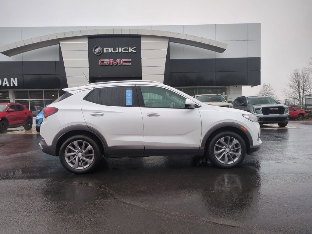 Certified 2022 Buick Encore GX Essence SUV