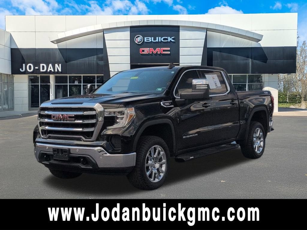 2020 GMC Sierra 4WD Crew Cab Short Box SLE's photo