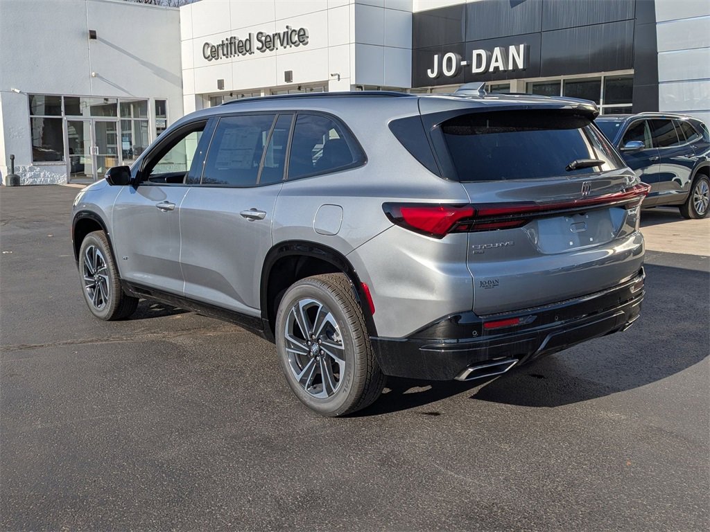 2025 Buick Enclave Sport Touring photo 3
