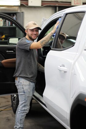 Staff member Jordan P. from ID_7e0f7ec18998