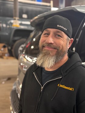 Staff member Dino D from ID_7e0f7ec18998