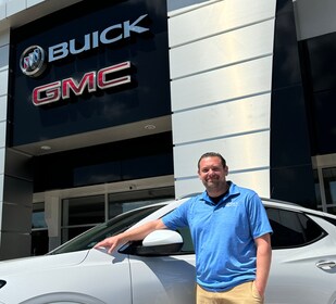 Staff member John Melnick from ID_0100dfe1fcdb