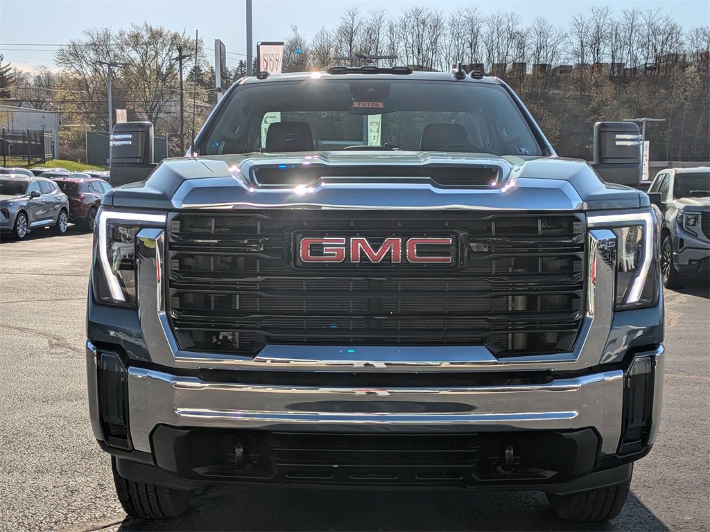 2025 Gmc Sierra 2500 HD Pro photo 2