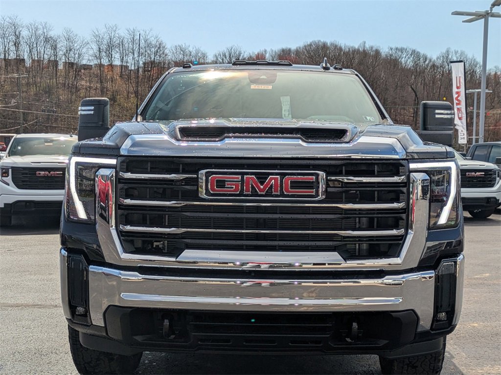 2025 Gmc Sierra 3500 HD SLE photo 2