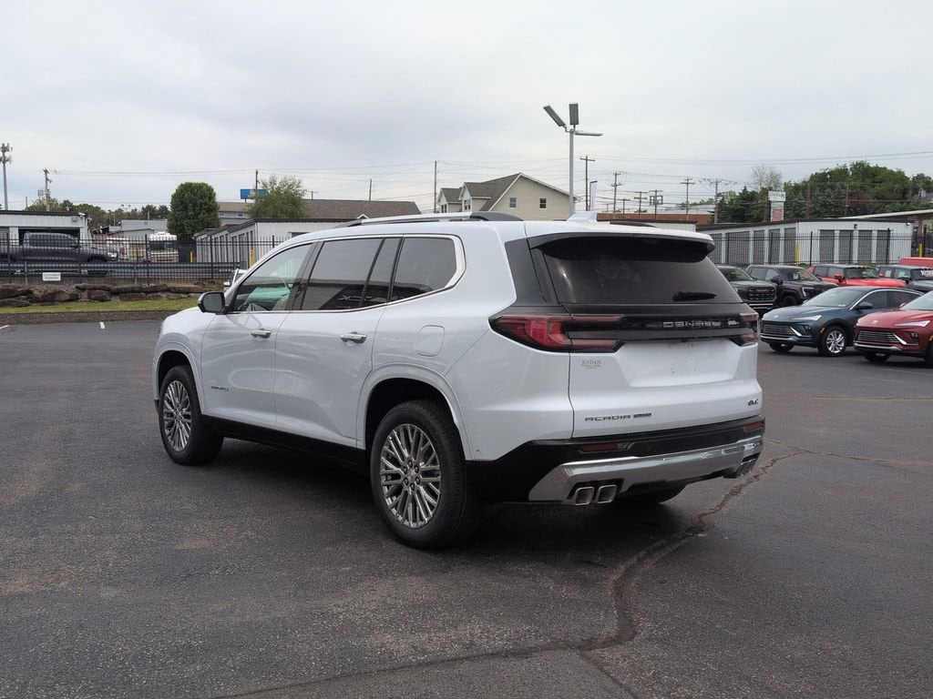 2026 GMC Acadia Denali - Photo 7