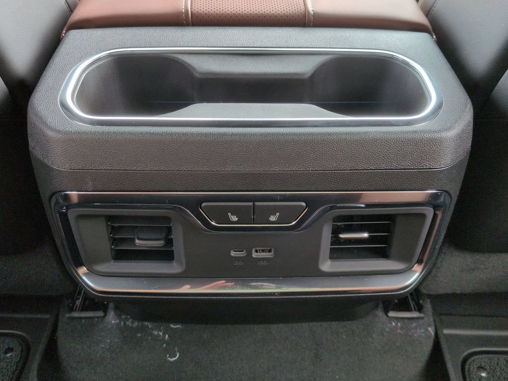 2026 GMC Sierra 3500HD Denali Ultimate - Photo 19
