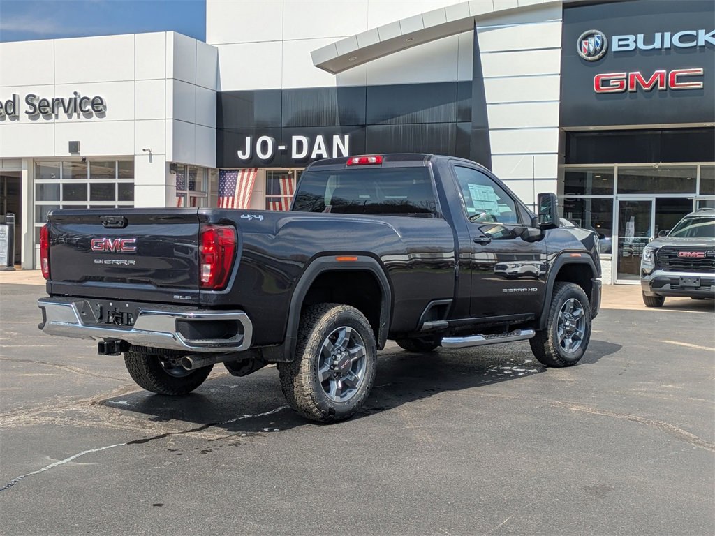 2025 Gmc Sierra 3500 HD SLE photo 4