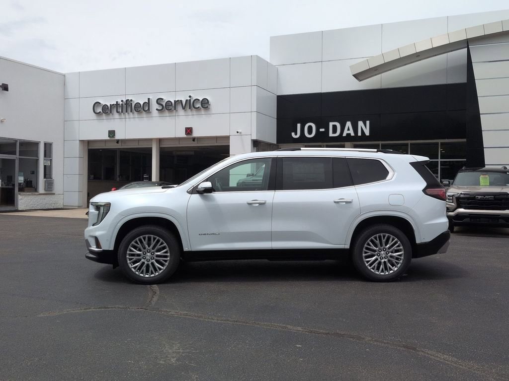 2026 GMC Acadia Denali - Photo 8