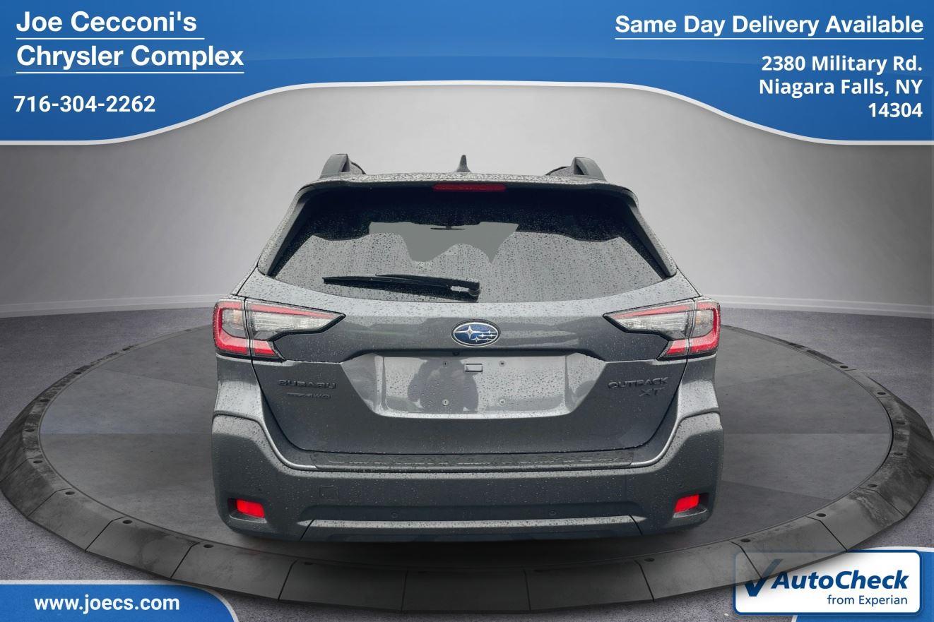 2025 Subaru Outback Onyx Edition XT photo 3