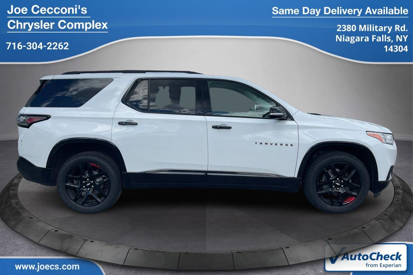 2020 Chevrolet Traverse Premier photo 2