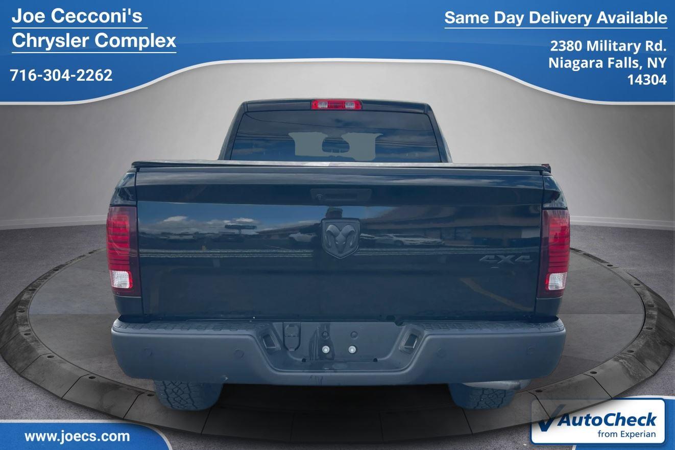 2021 Ram 1500 Classic Warlock photo 3