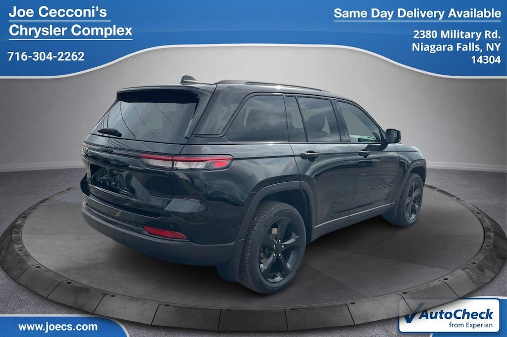 Used 2023 Jeep Grand Cherokee Altitude SUV