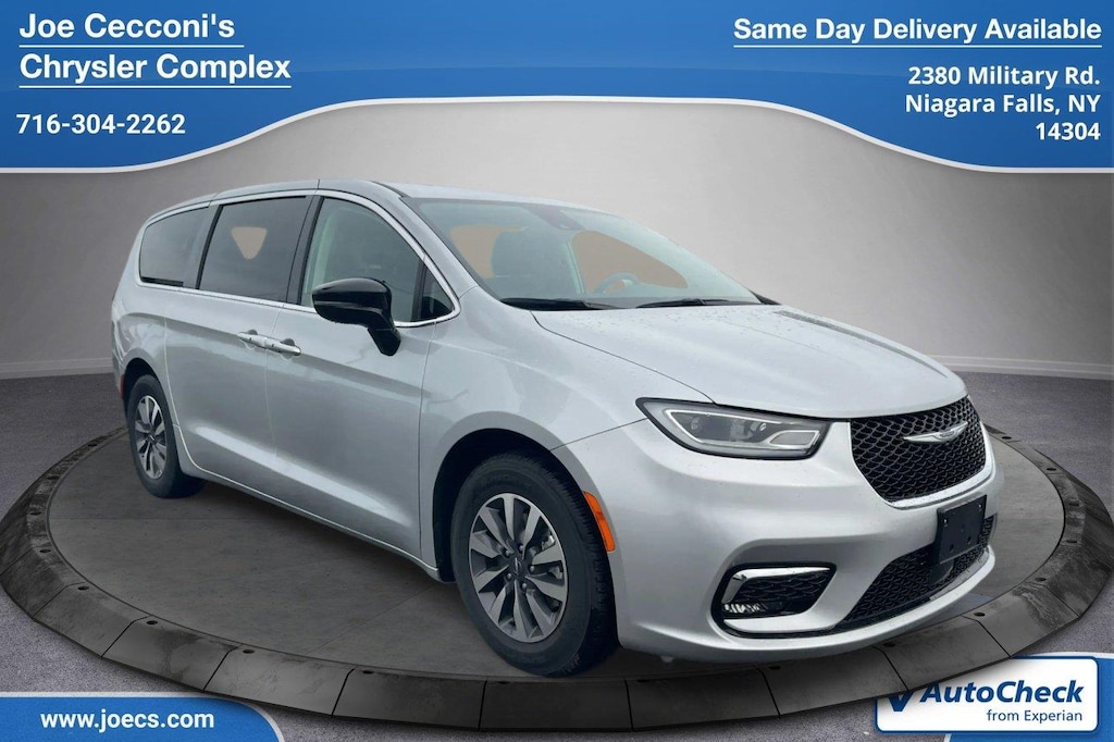 Used 2024 Chrysler Pacifica Hybrid Select Van