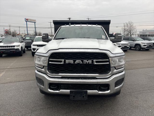 2024 Ram 3500 Tradesman photo 3