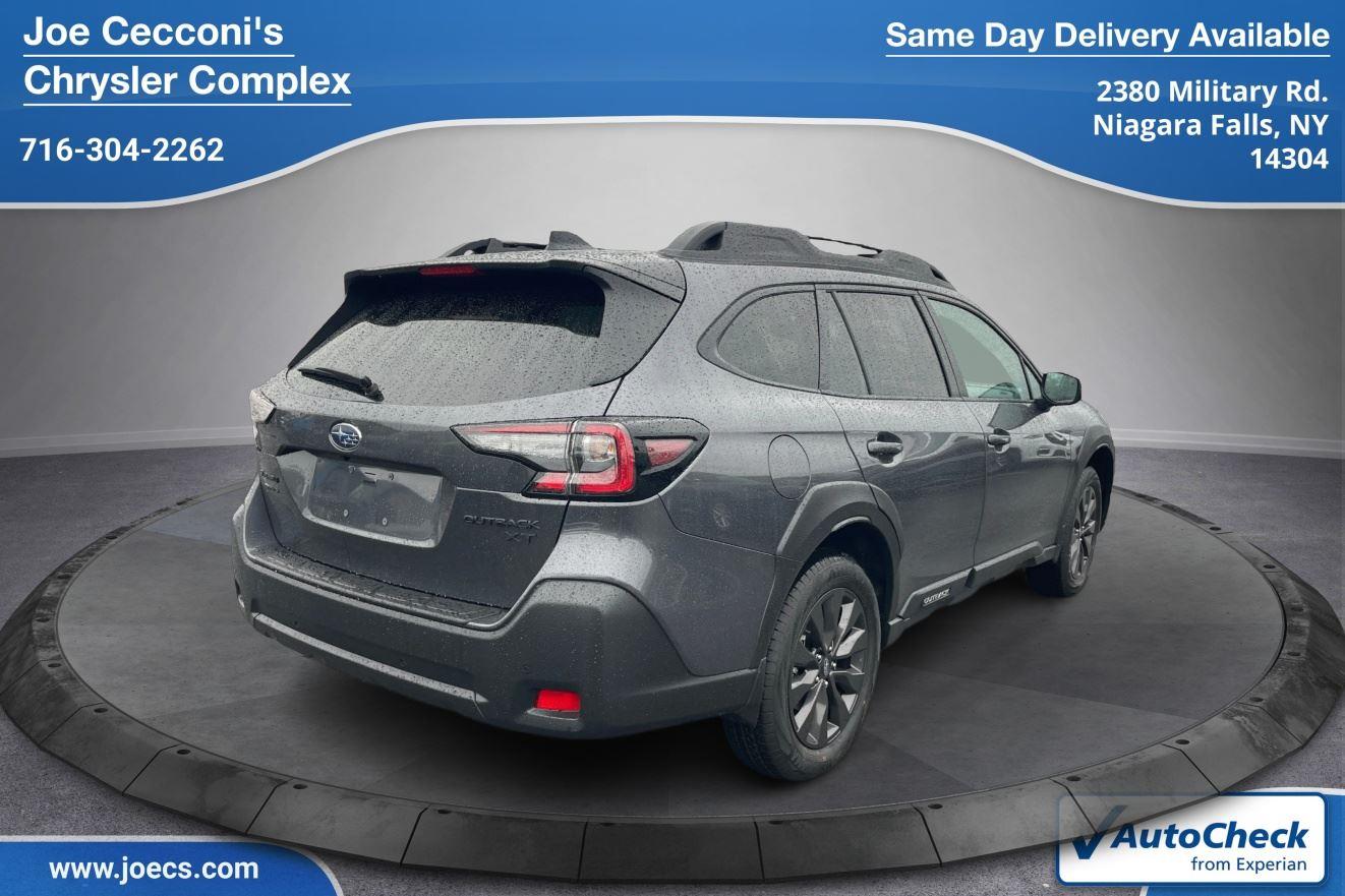 2025 Subaru Outback Onyx Edition XT photo 2