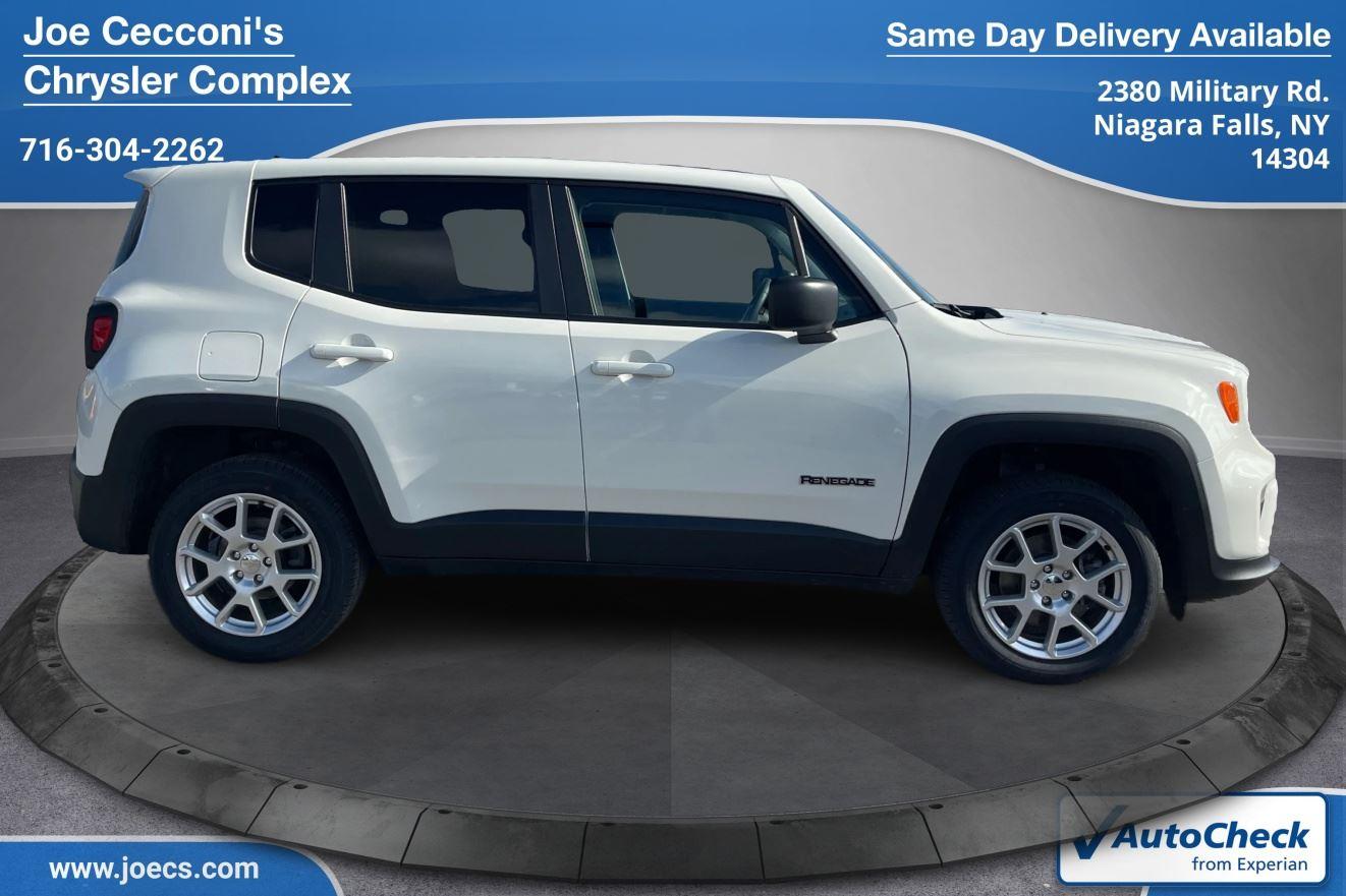 2023 Jeep Renegade Latitude photo 2