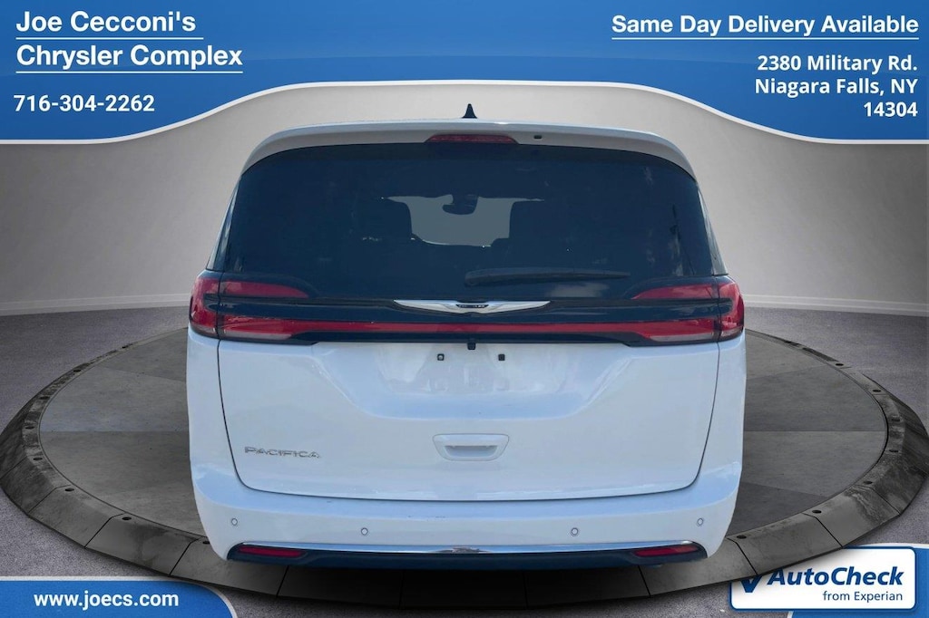 Used 2026 Chrysler Pacifica Select Van