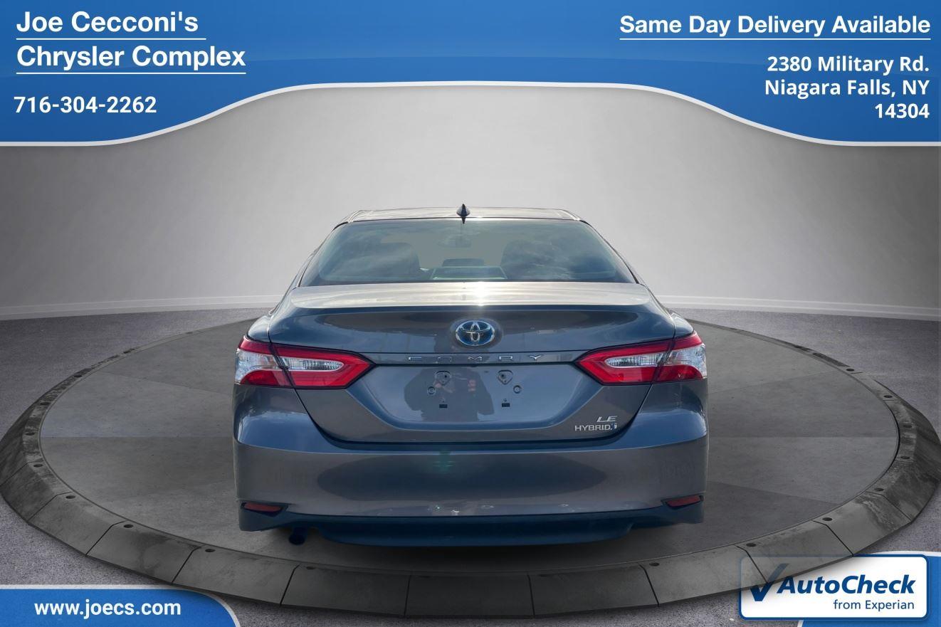 2020 Toyota Camry Hybrid LE photo 4