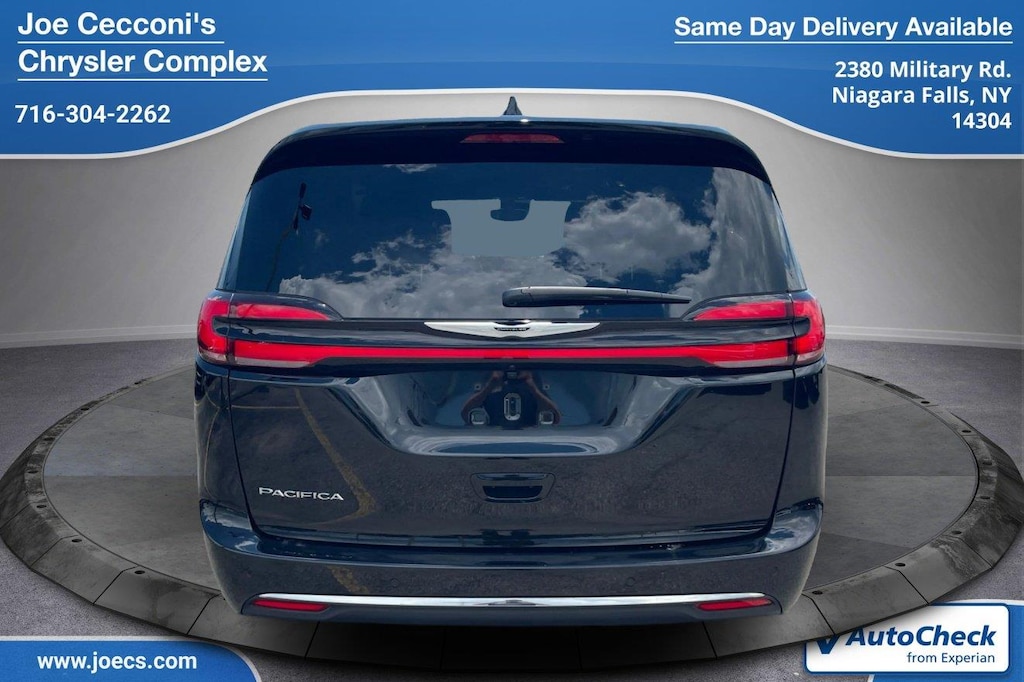 Used 2026 Chrysler Pacifica Select Van