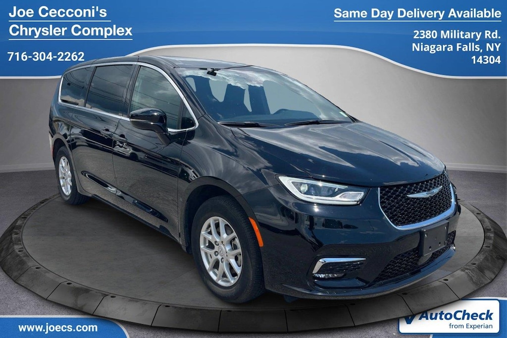 Used 2026 Chrysler Pacifica Select Van