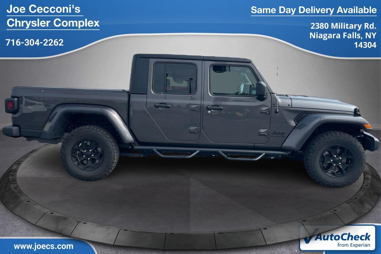2022 Jeep Gladiator Willys photo 2