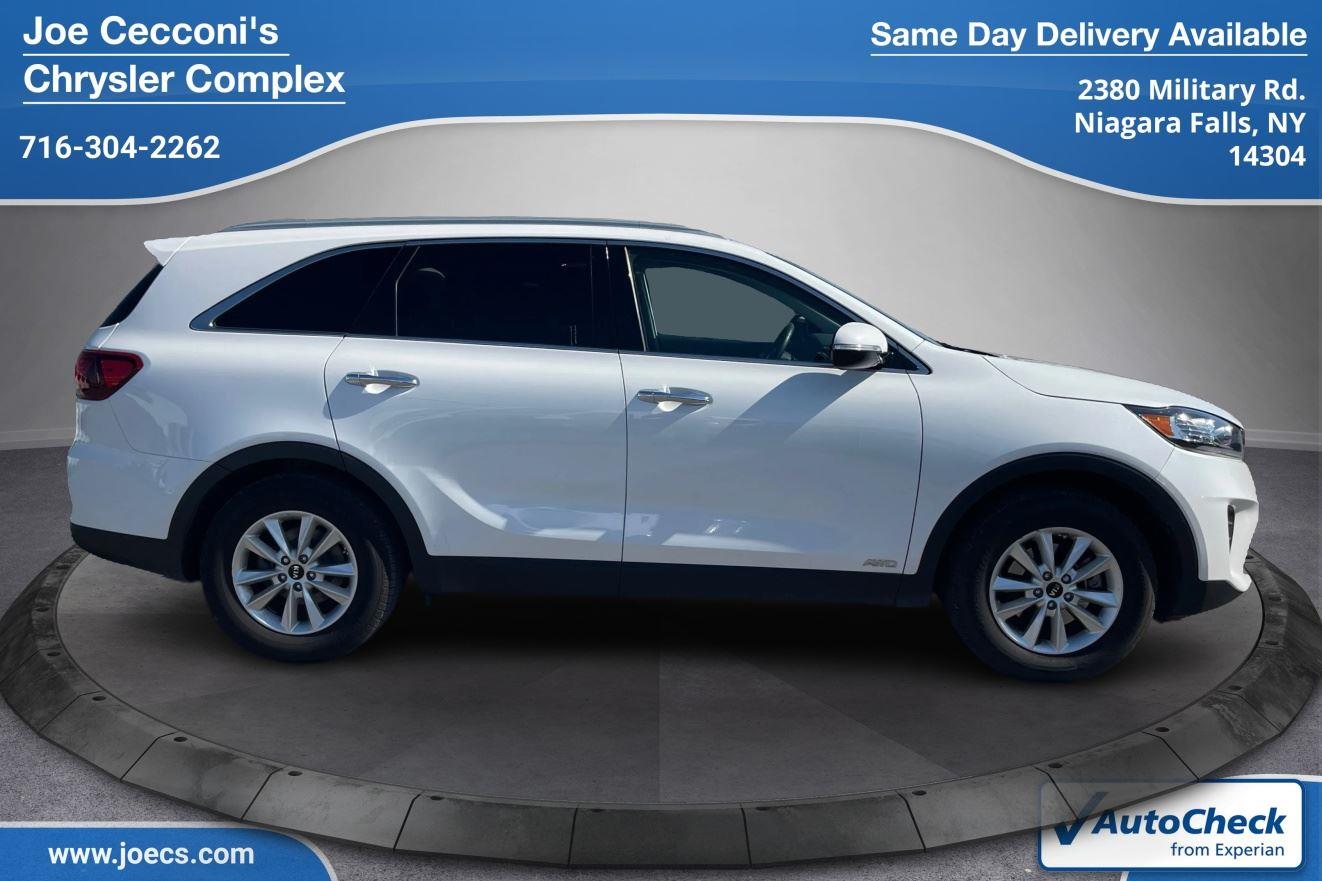2019 Kia Sorento LX photo 2