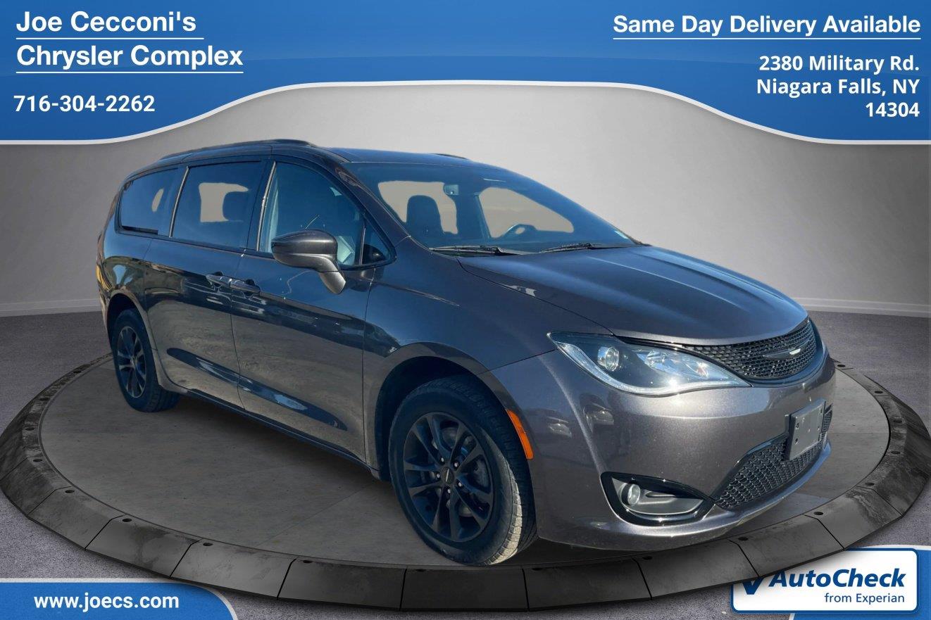  Chrysler Pacifica