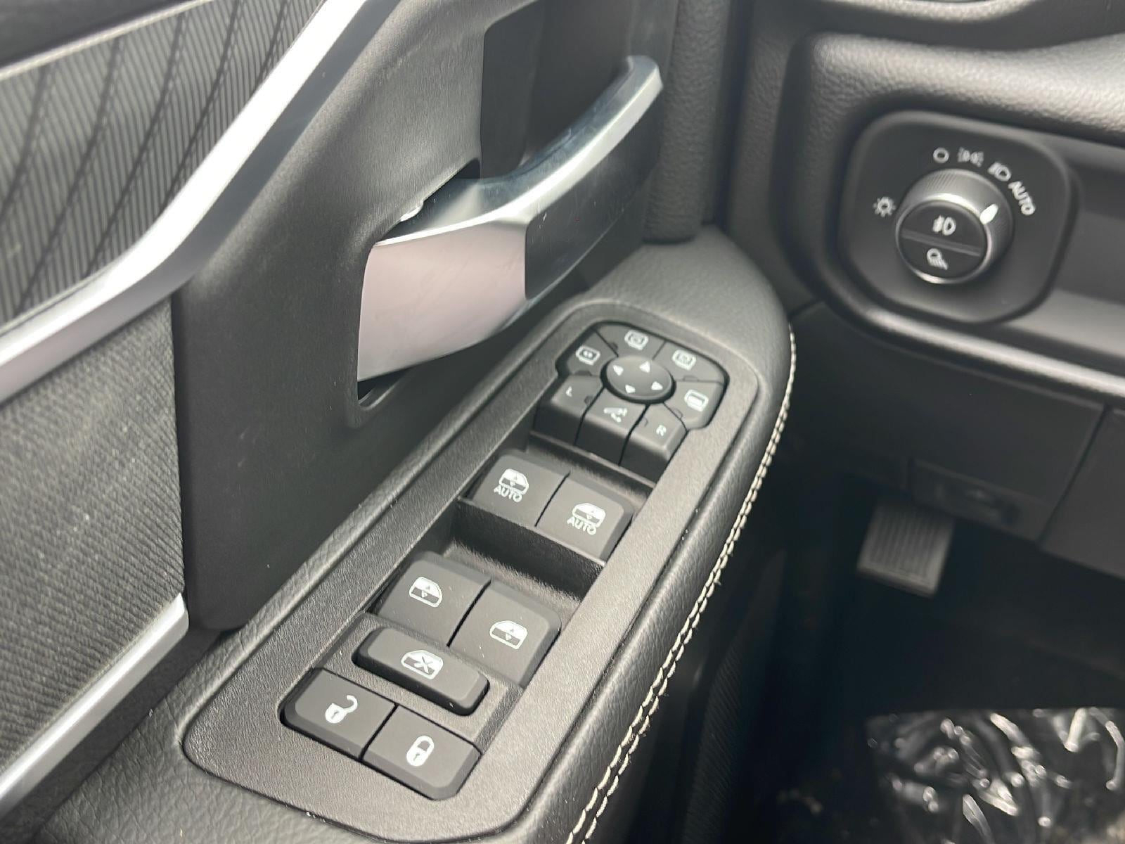 2026 RAM 2500 Big Horn - Photo 17