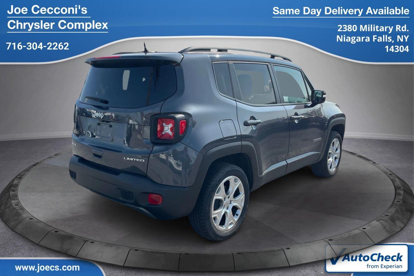 2023 Jeep Renegade Limited photo 2