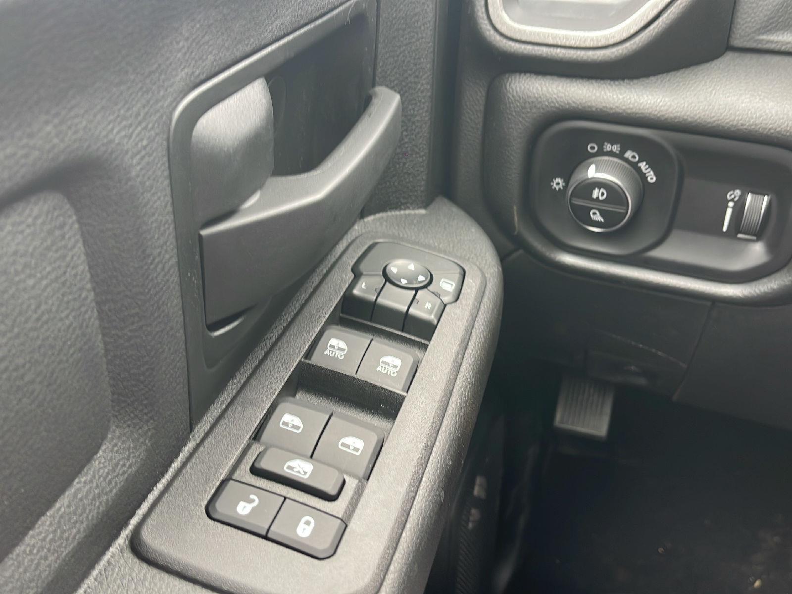 2026 RAM 2500 Tradesman - Photo 17