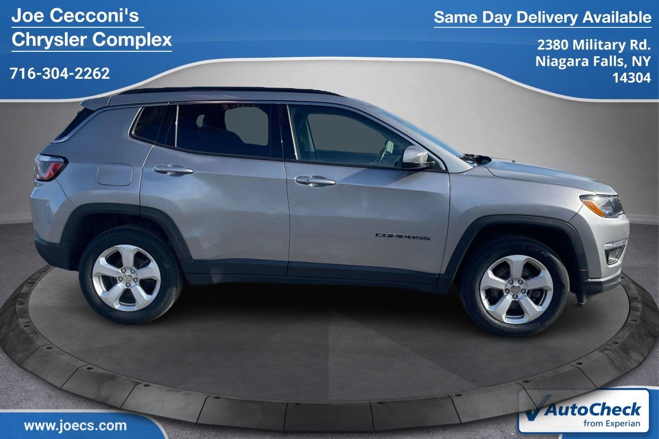 2019 Jeep Compass Latitude photo 2